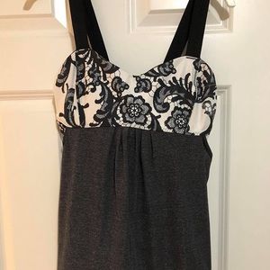 Lululemon sports bra/ tank